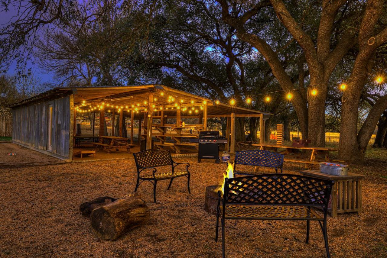 Olive St Ranch With Hottub-Grill And Party Barn Villa Fredericksburg Exterior foto