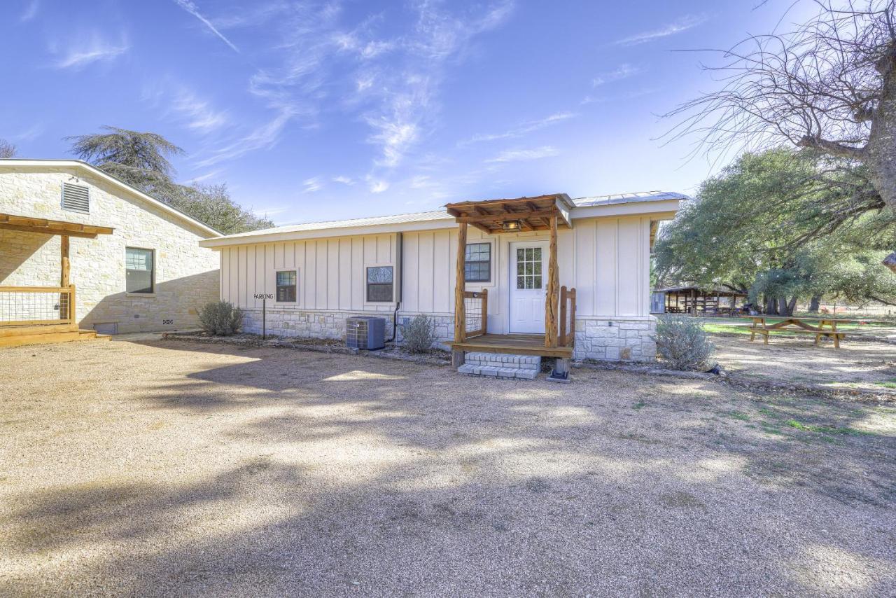 Olive St Ranch With Hottub-Grill And Party Barn Villa Fredericksburg Exterior foto