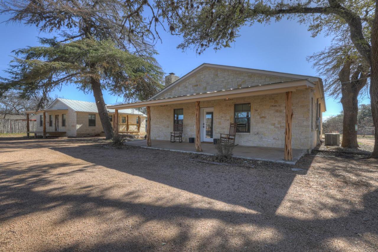 Olive St Ranch With Hottub-Grill And Party Barn Villa Fredericksburg Exterior foto