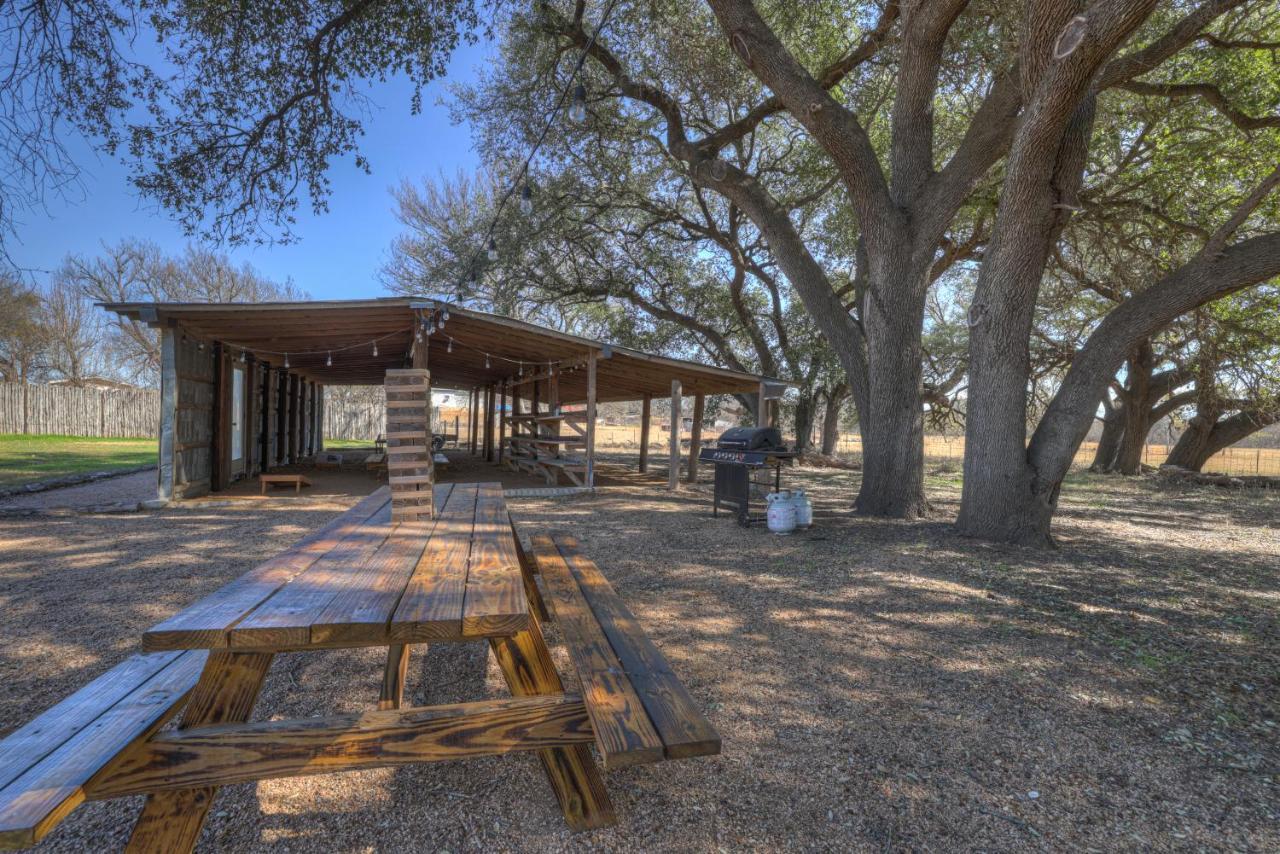 Olive St Ranch With Hottub-Grill And Party Barn Villa Fredericksburg Exterior foto